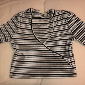 Shirt a mid sleeve also a crop top